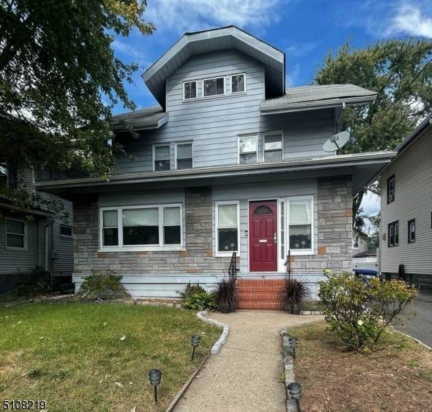 59 Hollywood Ave - Photo 1