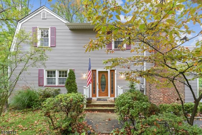 1089 Mountain Ave - Photo 1
