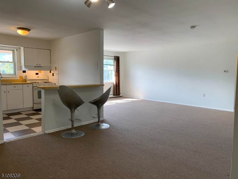 28 Woodedge Ave - Photo 1