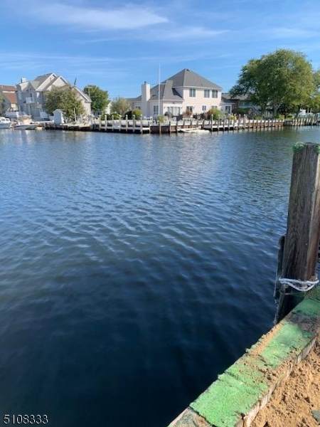 986 Capstan Dr - Photo 1