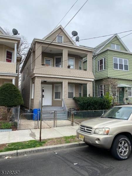 39 Sherman St - Photo 1