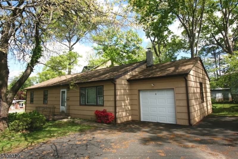 129 Lake Shore Dr - Photo 1