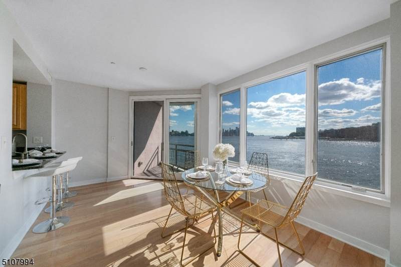600 Harbor Blvd - Photo 1