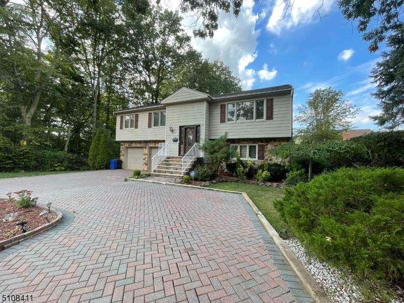 564 Mountain Ave - Photo 1
