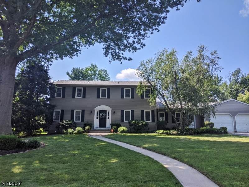 52 Brophy Dr - Photo 1