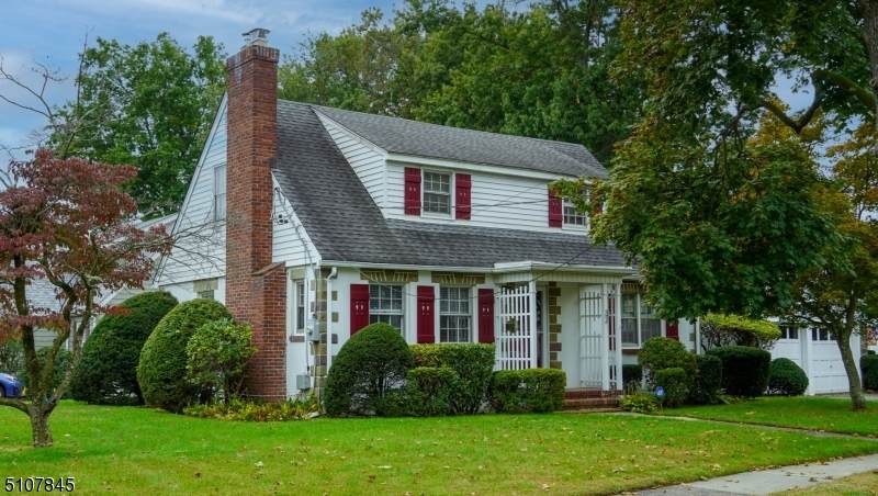 32 Thornbury Ave - Photo 1