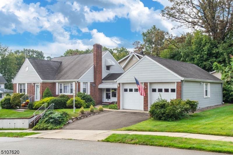 525 Fenlon Blvd - Photo 1