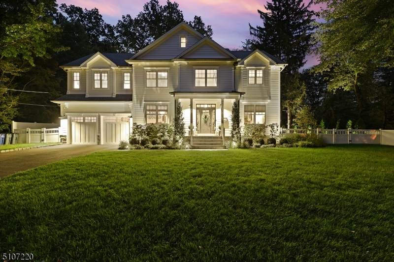 869 Knollwood Ter - Photo 1