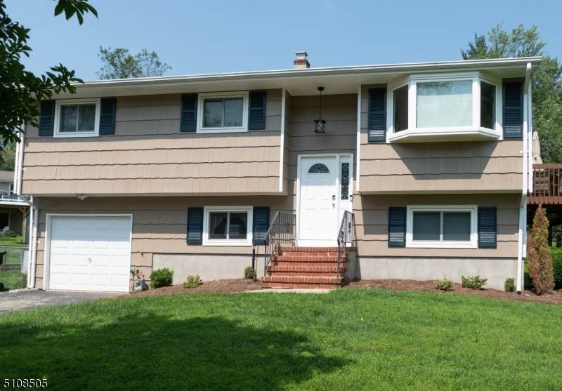 4 Lenape Rd - Photo 1
