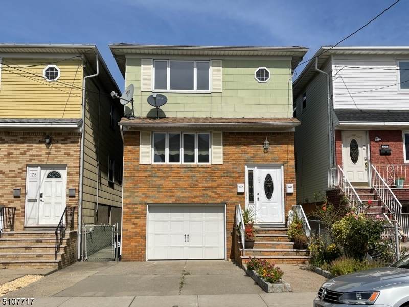 130 Bergen St - Photo 1