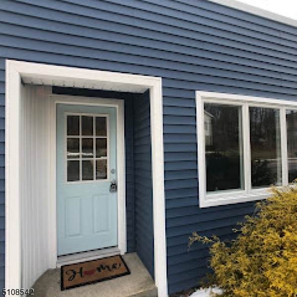 262 Main St - Photo 1