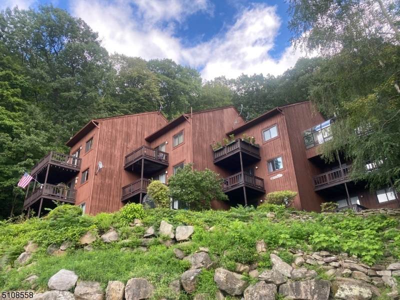 5 Steamboat Dr - Photo 1