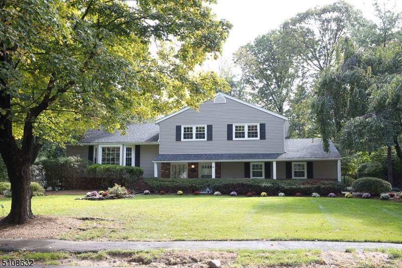 474 Florence Ave - Photo 1