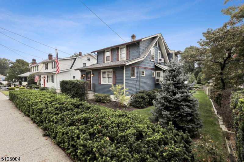 30 Fairfield Ave - Photo 1