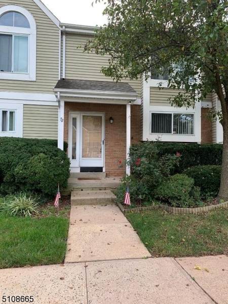 72 Hampton Ct - Photo 1