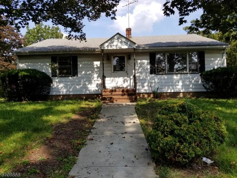 301 Highland Ave - Photo 1