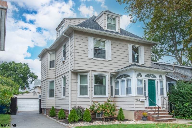 281 Montgomery St - Photo 1