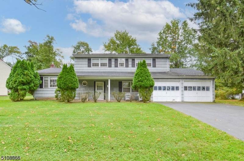 13 Highpoint Dr - Photo 1