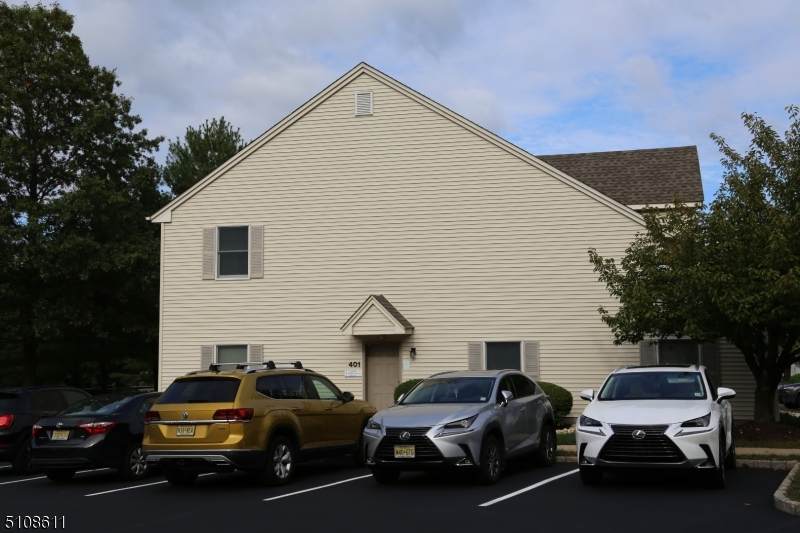 401 Towne Centre Dr - Photo 1