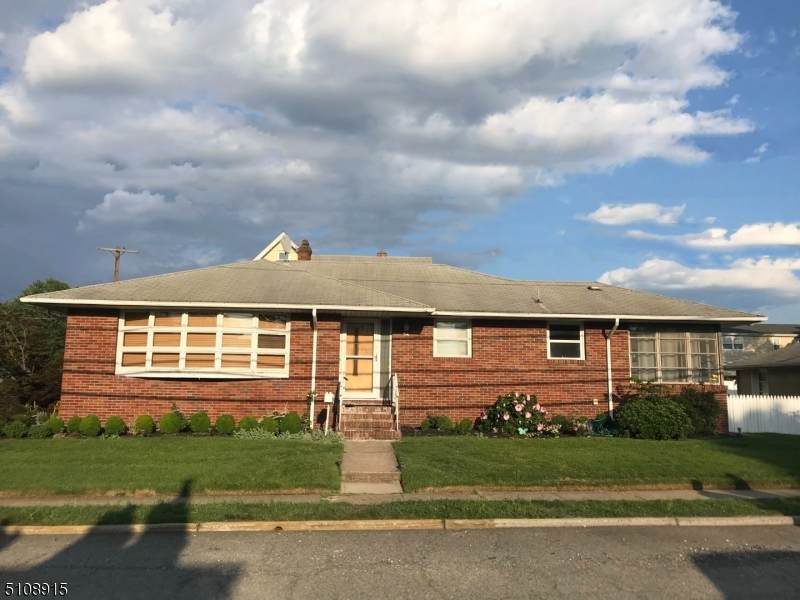 64 Laurel St - Photo 1