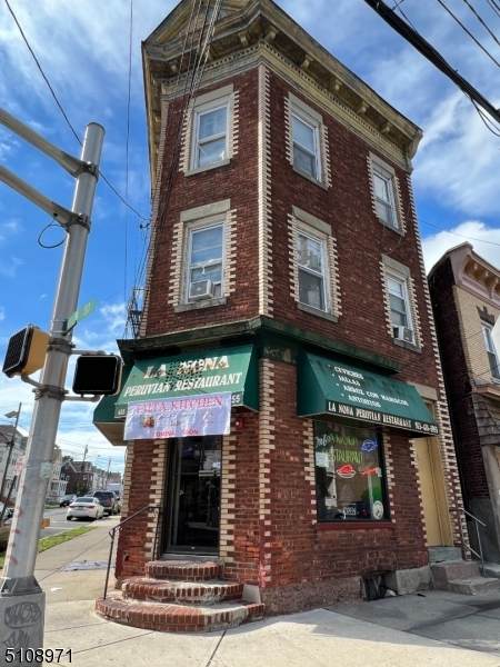 405 Lexington Ave - Photo 1