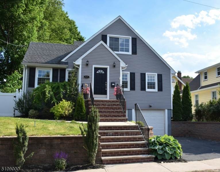 57 Tiona Ave - Photo 1