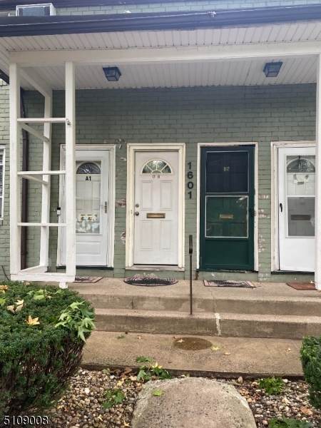1601 Wood Ave - Photo 1
