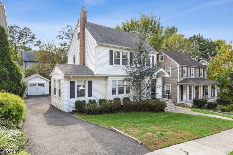 14 S Pierson Rd - Photo 1