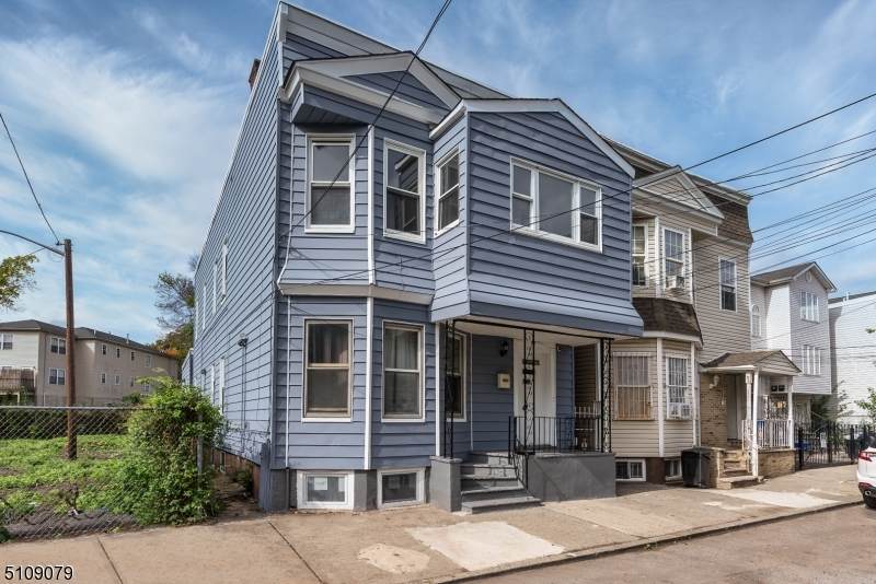 37 Blum St - Photo 1