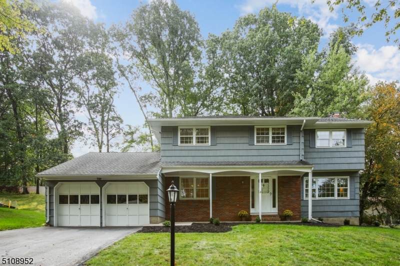 97 Brooklawn Drive - Photo 1