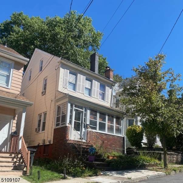 481 Willow St - Photo 1