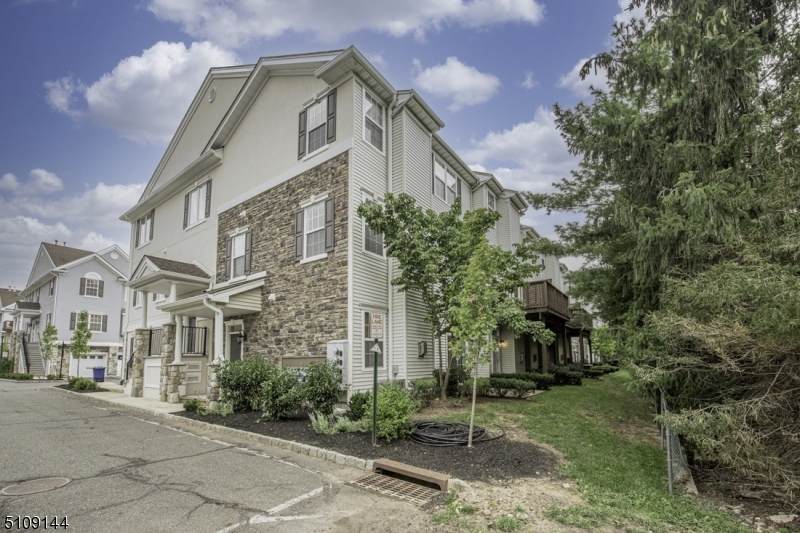 3 Carrington Pl - Photo 1