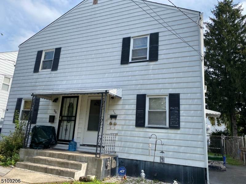 216 N 17Th St - Photo 1