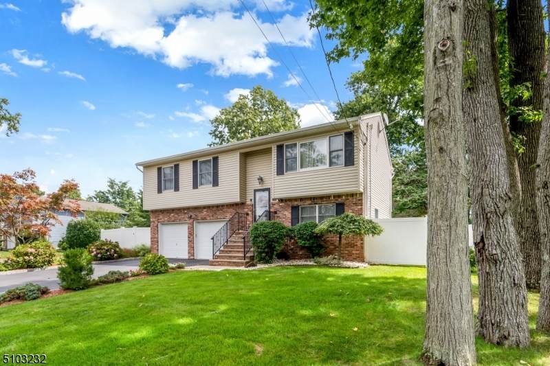 2378 Richmond St - Photo 1