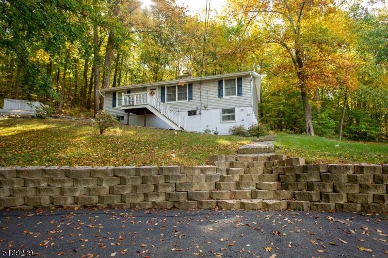 22 Greenhill Rd - Photo 1