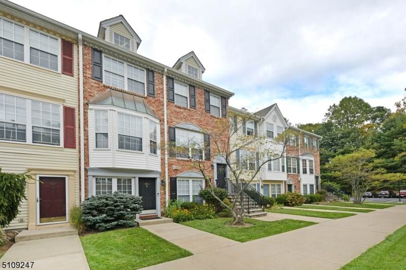 782 Sassafras Ct - Photo 1