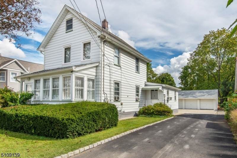 30 Union Ave - Photo 1