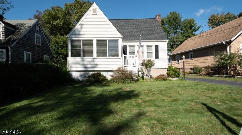 21 Bond Pl - Photo 1