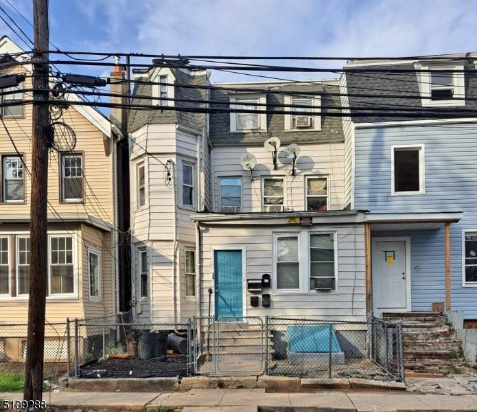 229 William St - Photo 1