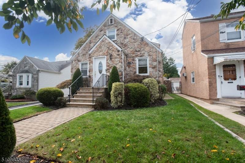 87 Liberty Ave - Photo 1