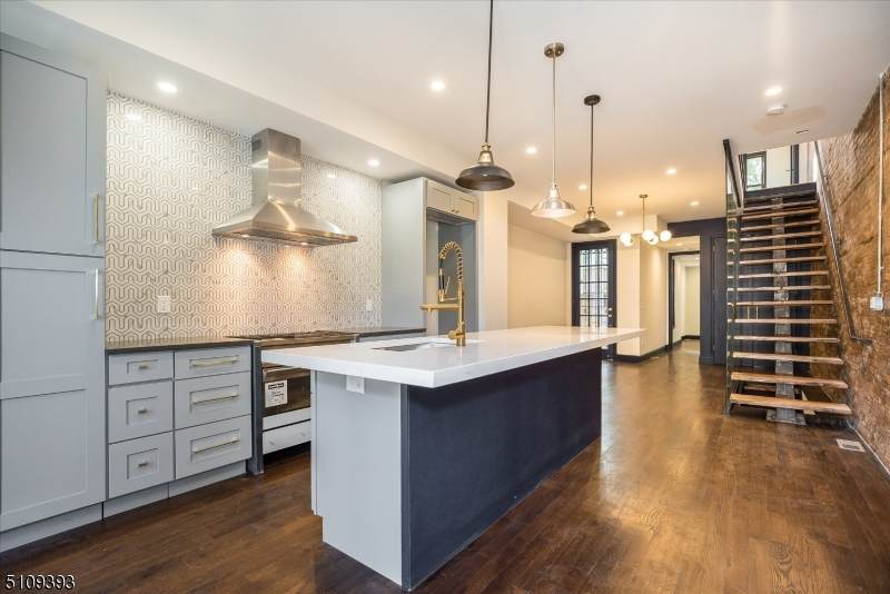 57 Park St - Photo 1