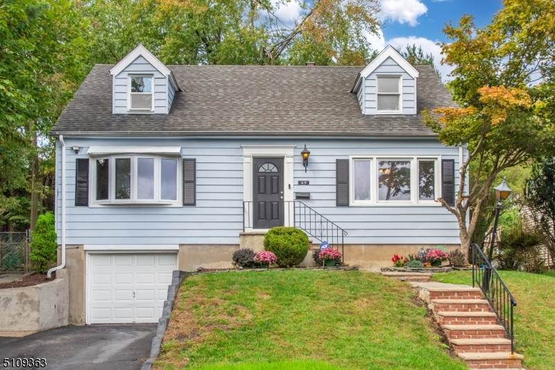 69 Roosevelt Ave - Photo 1