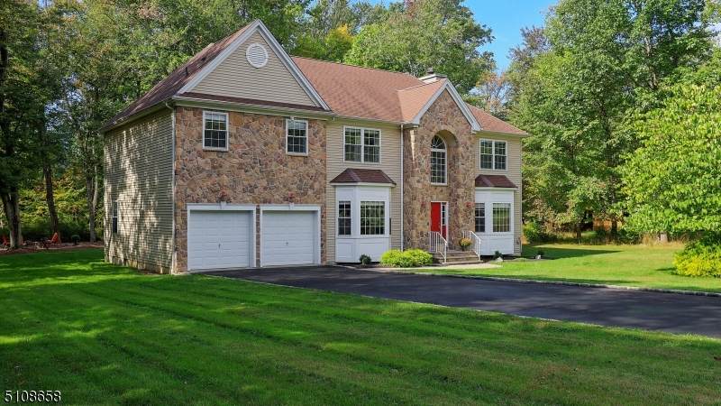 21 Heritage Dr - Photo 1