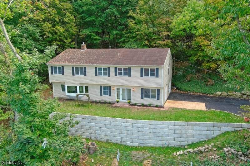 471 E Shore Trl - Photo 1