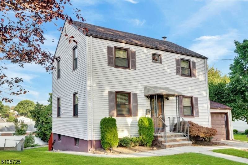 27 Brown St - Photo 1