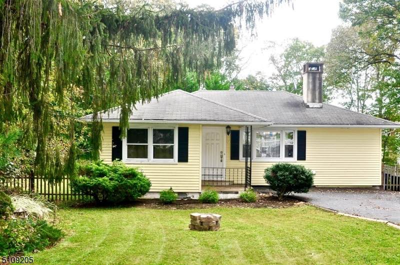9 Thor Dr - Photo 1