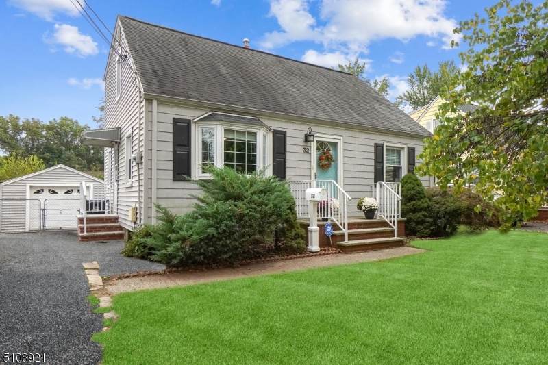 32 Alice Ln - Photo 1
