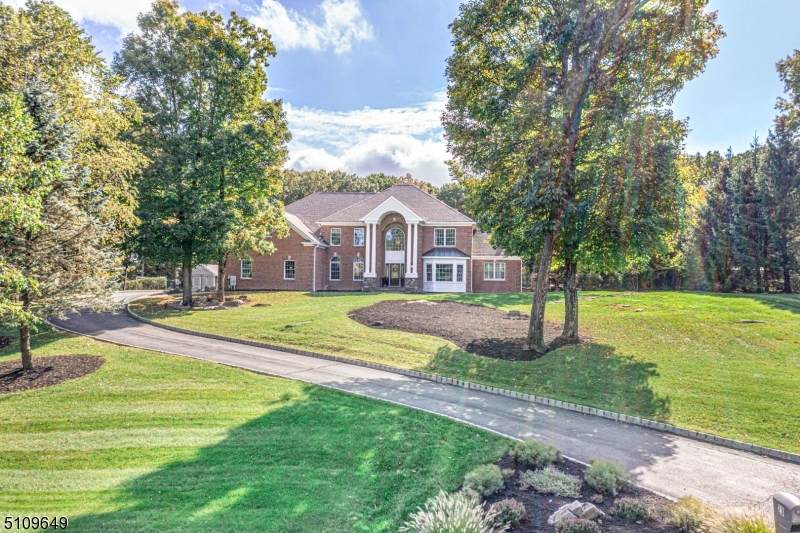23 Forest Hill Dr - Photo 1