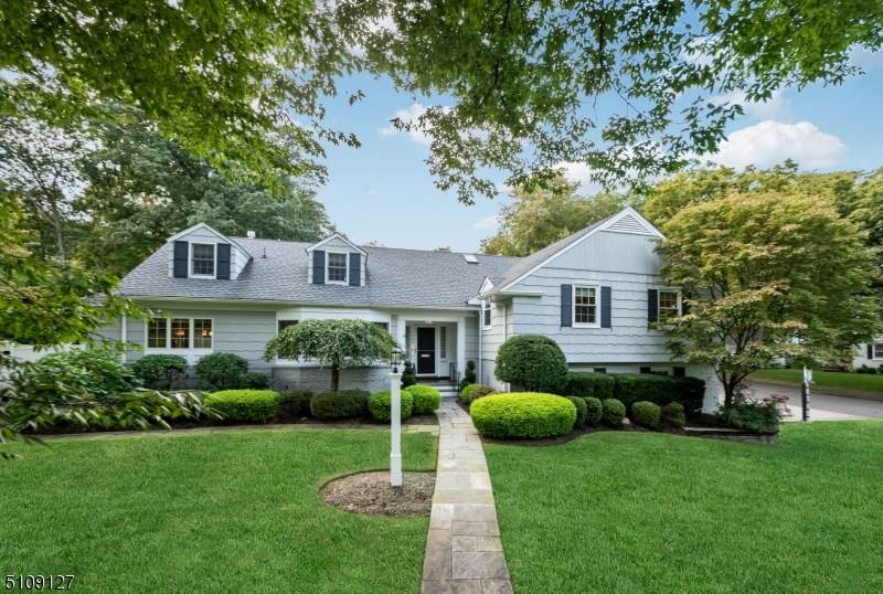 732 Wellington Rd - Photo 1