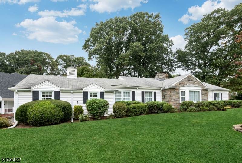 369 Dorothy Ln - Photo 1